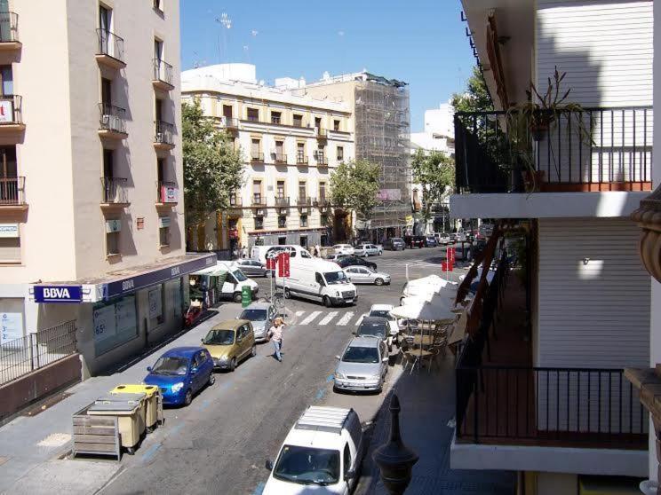 Apartamentos Rg Arenal Sevilla Zimmer foto